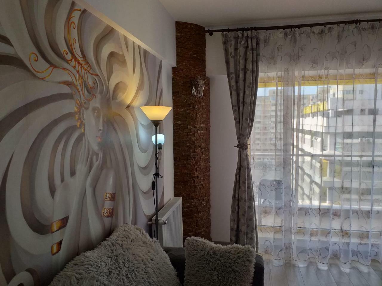 Downtown "Rendez-Vous" Luxury Apartment Bacău Exterior foto