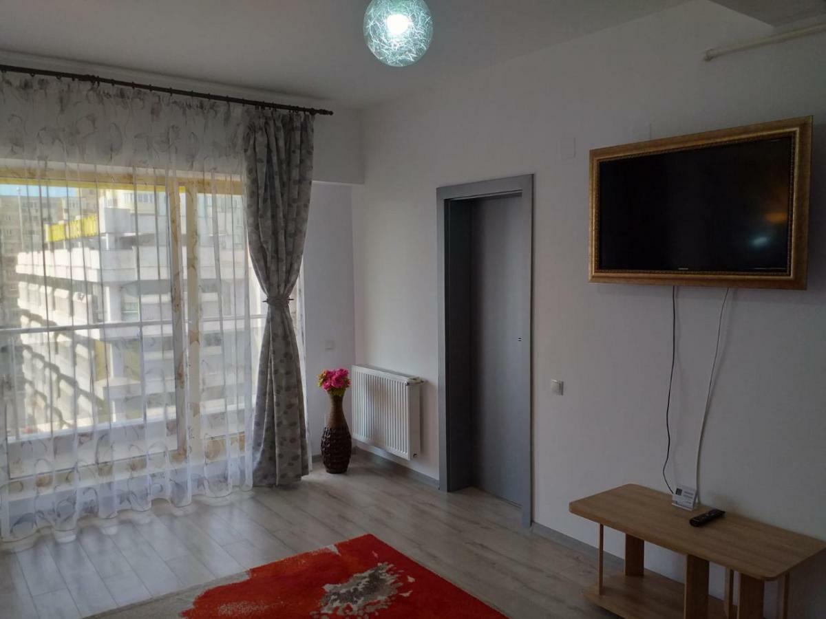 Downtown "Rendez-Vous" Luxury Apartment Bacău Exterior foto